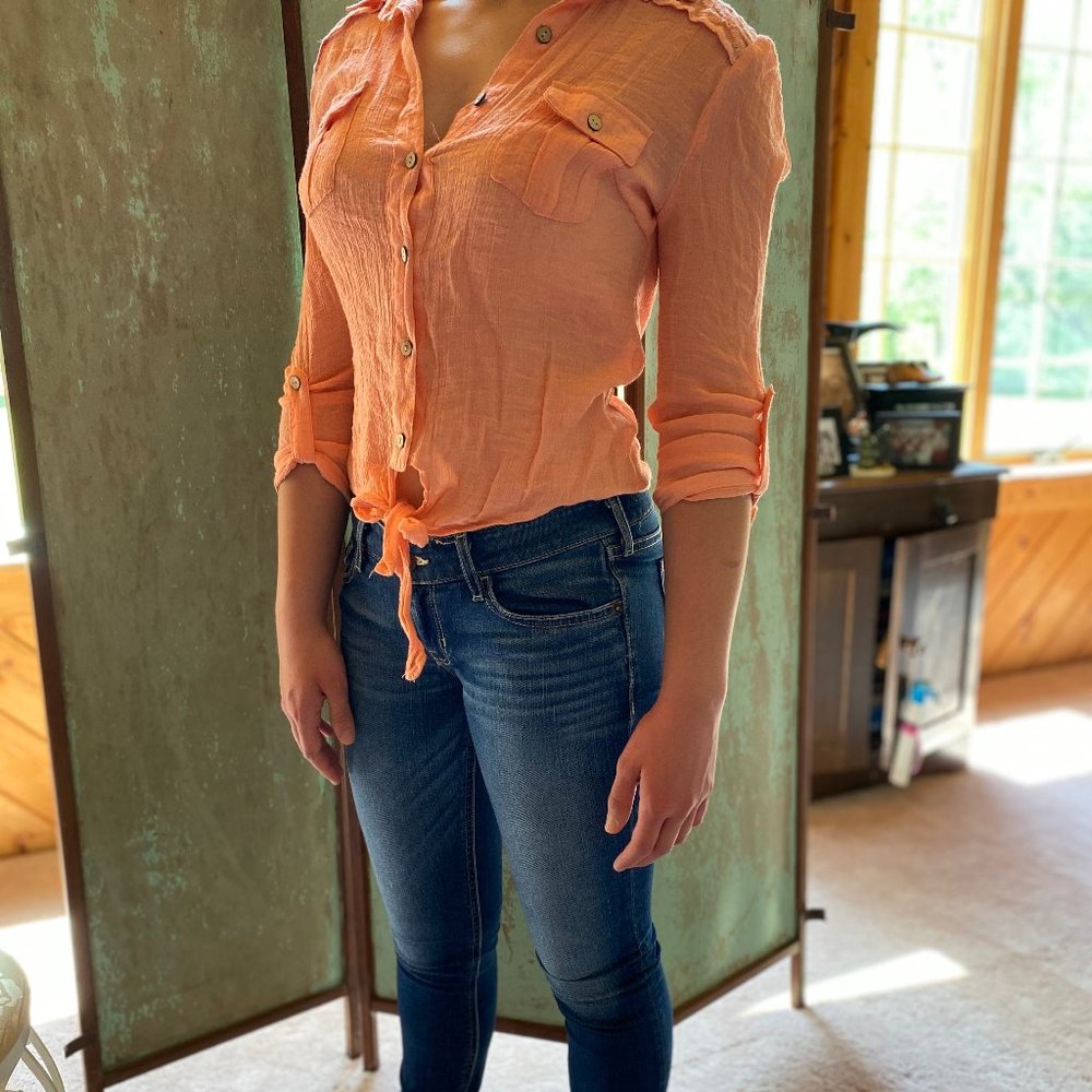 Full Outfit Hollister Jeans and Salmon Blouse